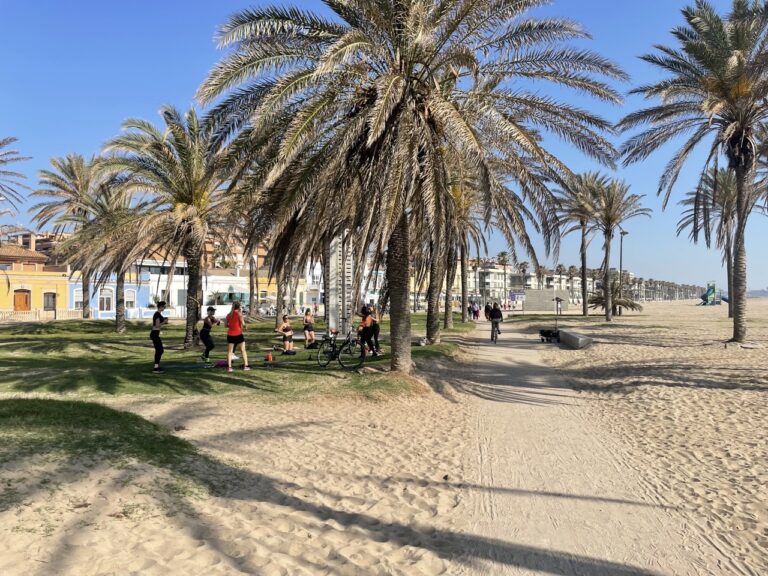 5 Best Beaches in Valencia, Spain (An Ultimate 2023 Guide)