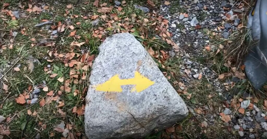 andorra yellow rocks