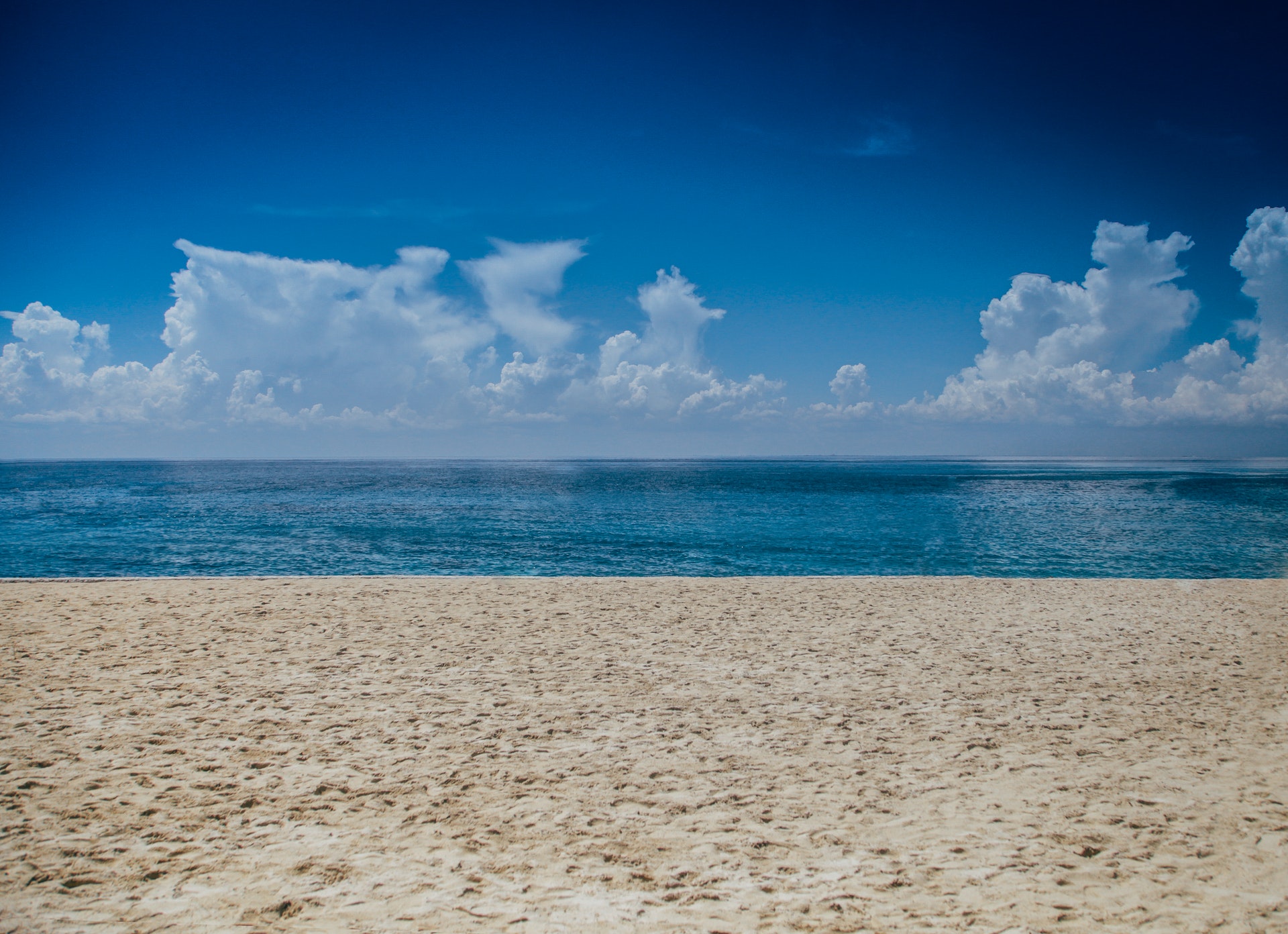 25 Best Beach Zoom Backgrounds (with Video) - Why this place