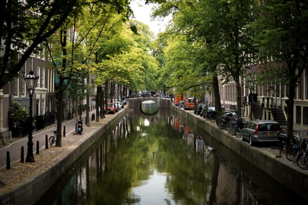 15 Best Places to Take Pictures in Amsterdam