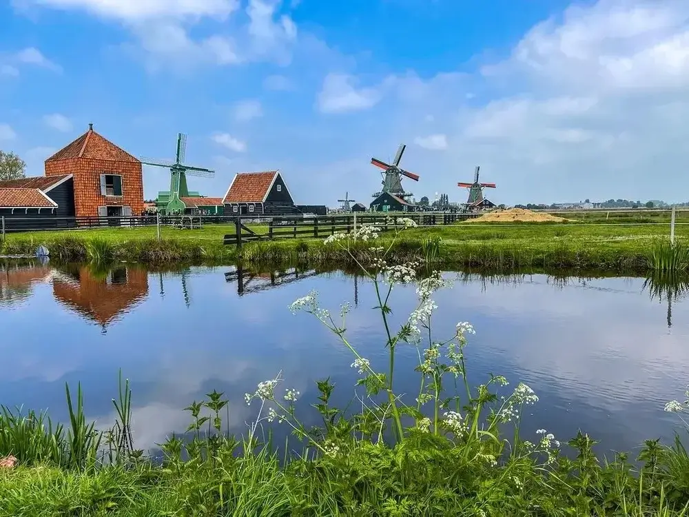 Is Zaanse Schans worth visiting?