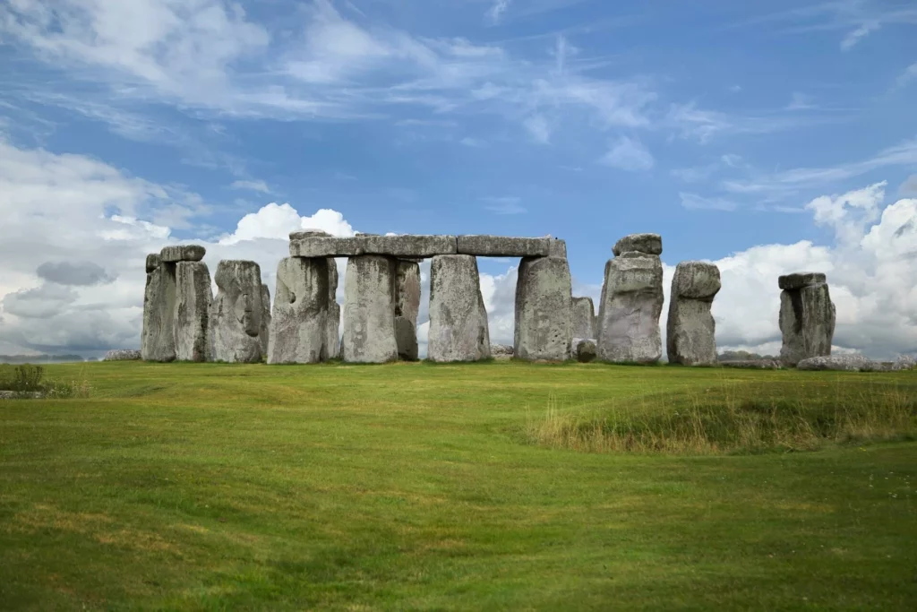 19 Weekend Trips From London By Train and Bus 16 Stonehenge