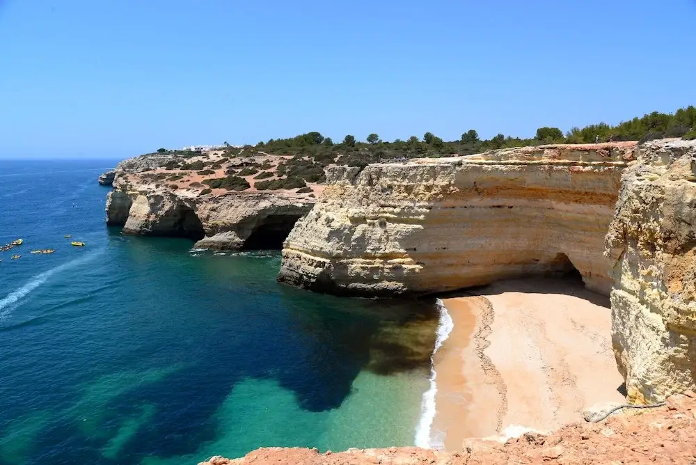 How to travel from Lisbon to Algarve, Portugal