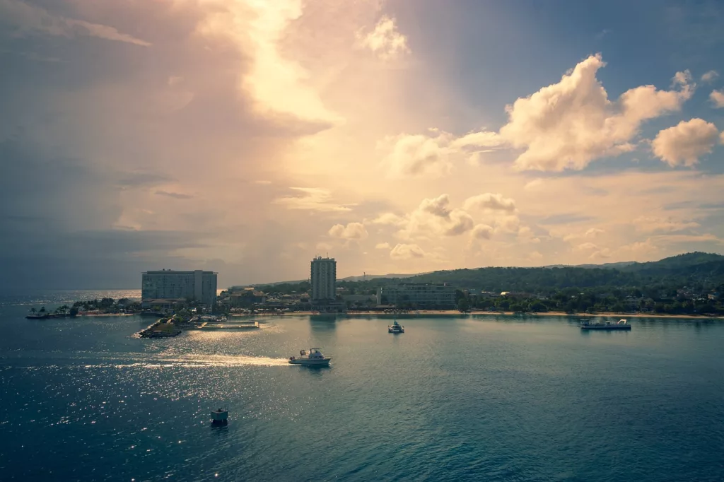 Ocho Rios, photo by Ivan Zalazar