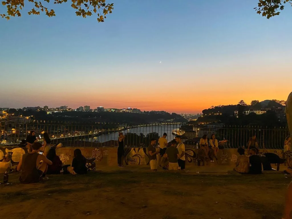 A view from Jardim das Virtudes, Porto