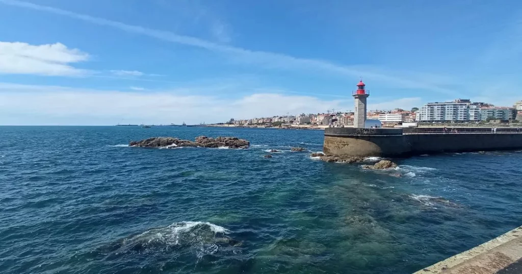 Praia do Carneiro Lighthouse, Porto