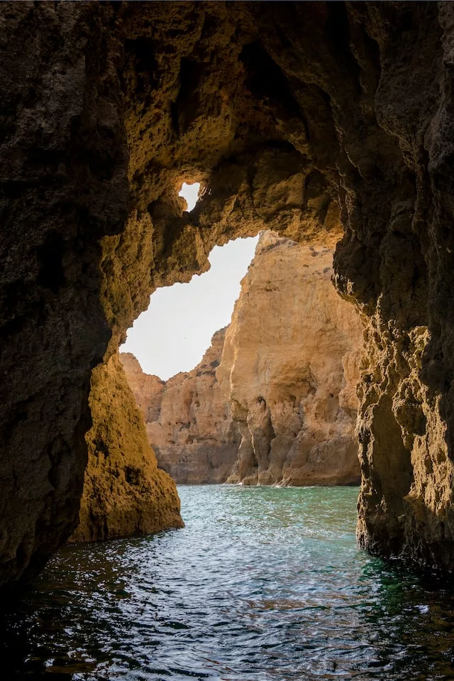 hidden caves of Ponta de Piedade