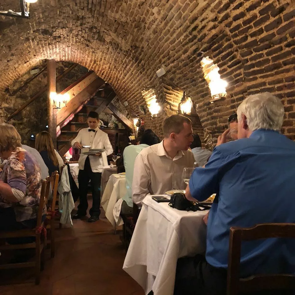 Inside El Sobrino del Botin restaurant