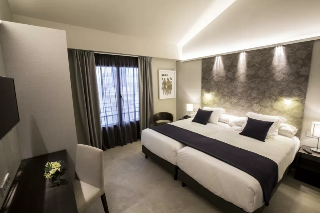 Hotel Vincci Mercat Rooms