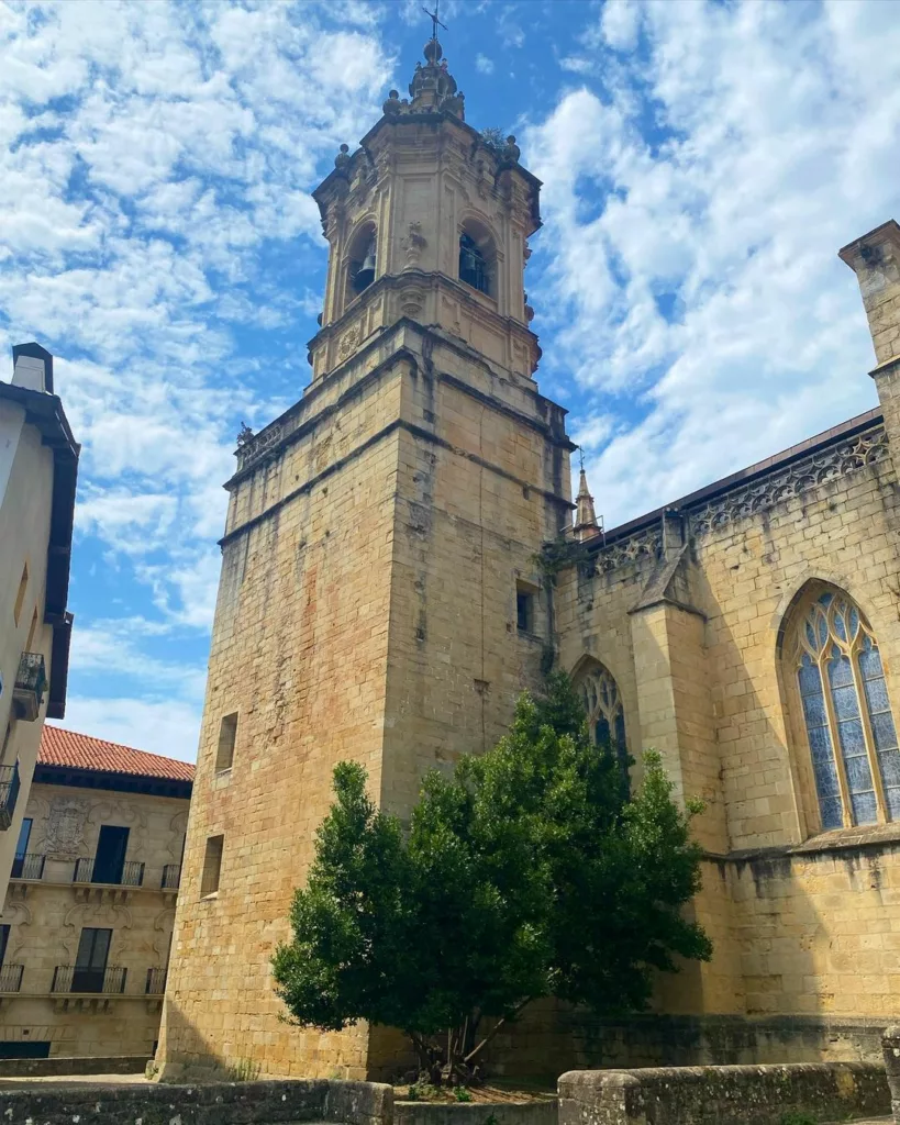 Santa Maria de Asuncíon y del Manzano