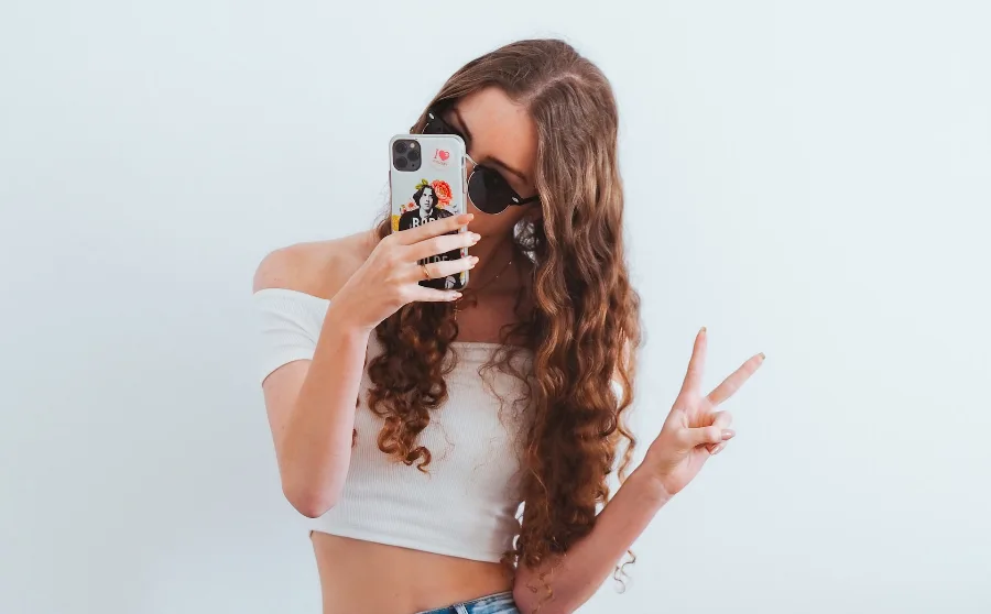 25+ Best Travel Influencers on TikTok and Instagram in 2024