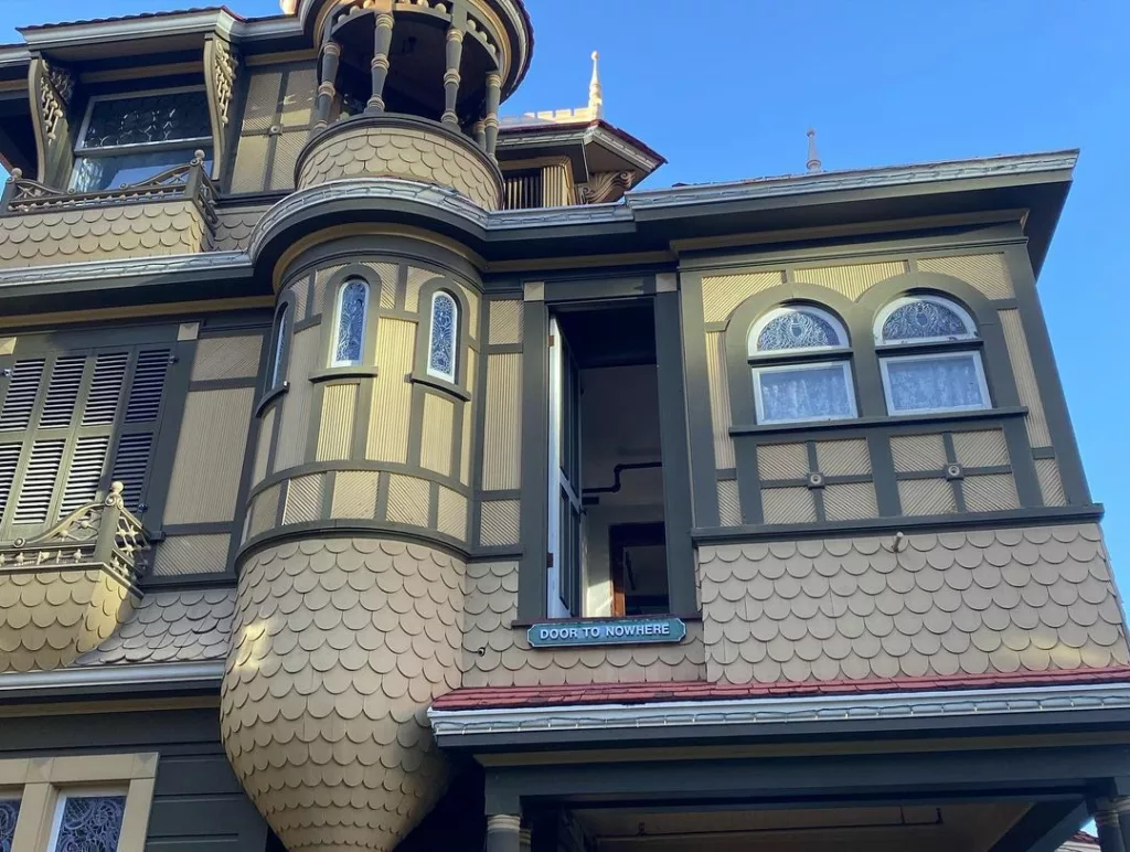 Winchester Mystery House 2