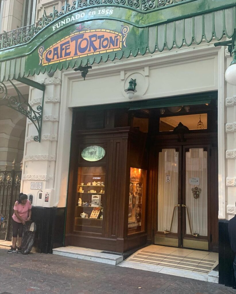 Cafe Tortoni 2