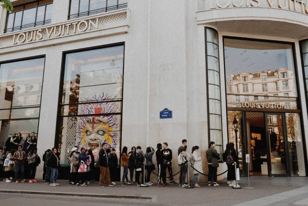 Louis Vuitton shop