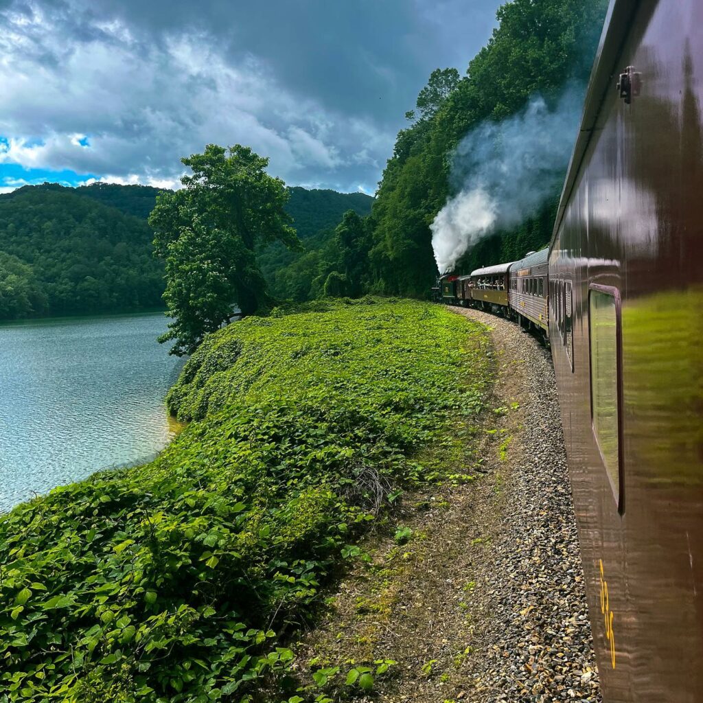 Great Smoky Mountains Railroad-2