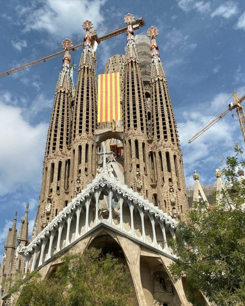 Sagrada-Familia-Cathedral-1